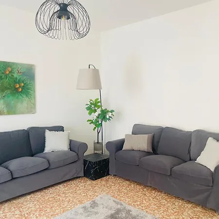 Luxury On The Lake Apartman *