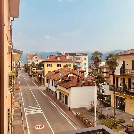 Luxury On The Lake Apartman *