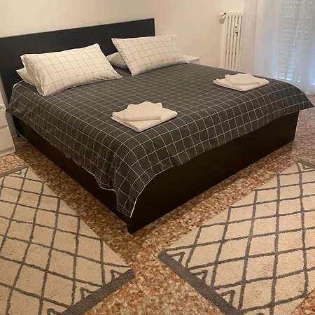 Luxury On The Lake Apartman *